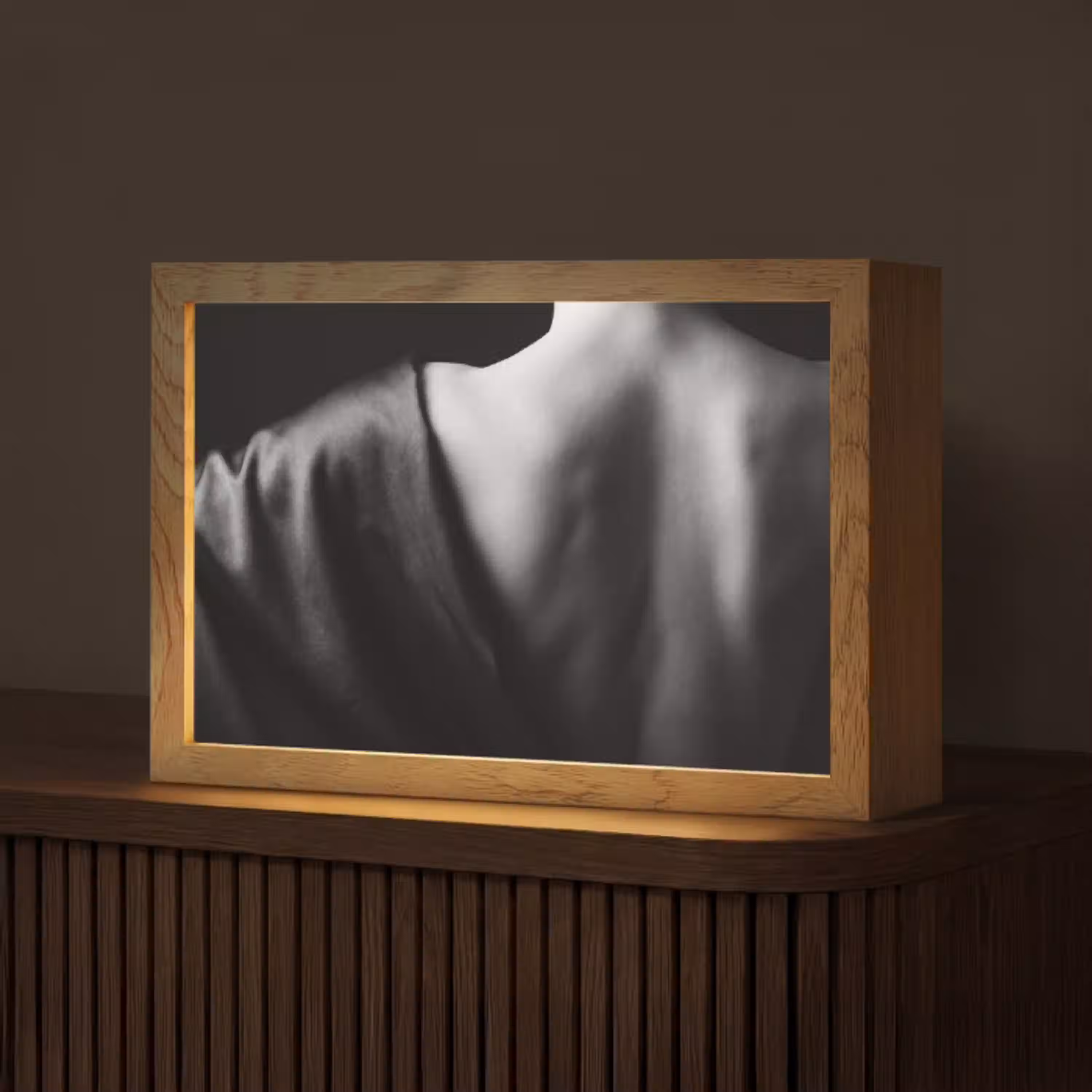 Schouder - Zijde - Rug - Zwart - Wit - Elegant Light Box met kabel (Tafellamp) klein -z3d_website