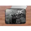 Schotse hooglander - Kalf - Zwart - Wit laptophoes neopreen klein -tafel