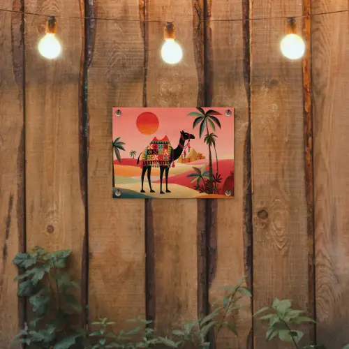 Kameel - Gekleurd tapijt - Duinen - Rode zon tuinposter los doek klein -sfeer1