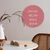 BBQ - Quote - Roze - Zomer Akoestische PET Vilt - Rond klein -sfeer3