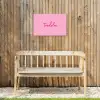 Toedeloe - Roze - Minimalistisch Tuinposter op houten frame 2 cm dik klein -sfeer4