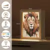 Leeuwenkop - Lijnen - Crème Light Box met kabel (Tafellamp) klein -USP_FR