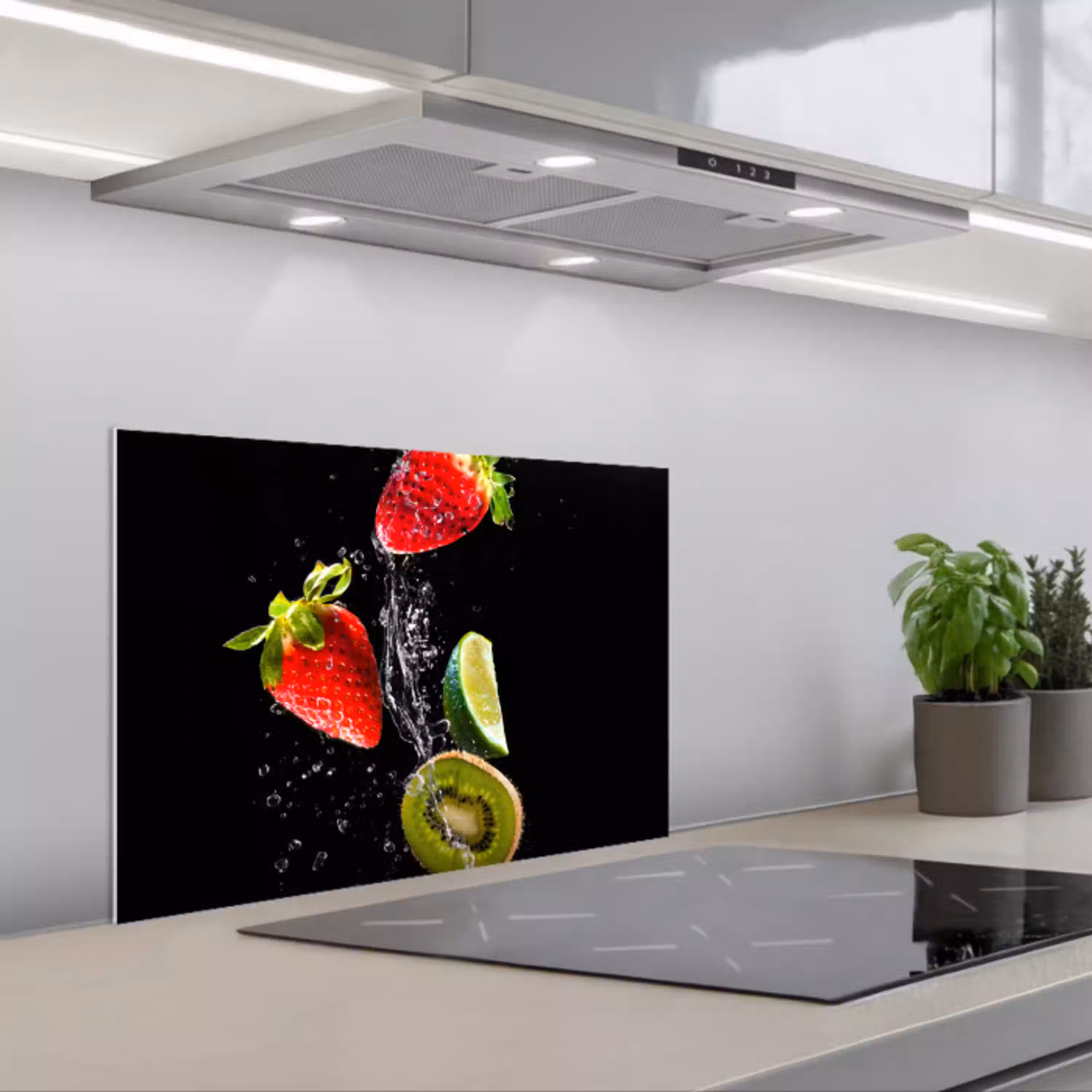 Fruit - Water - Zwart - Stilleven Aardbei - Kiwi keuken achterwand spatscherm klein -3d_schuin