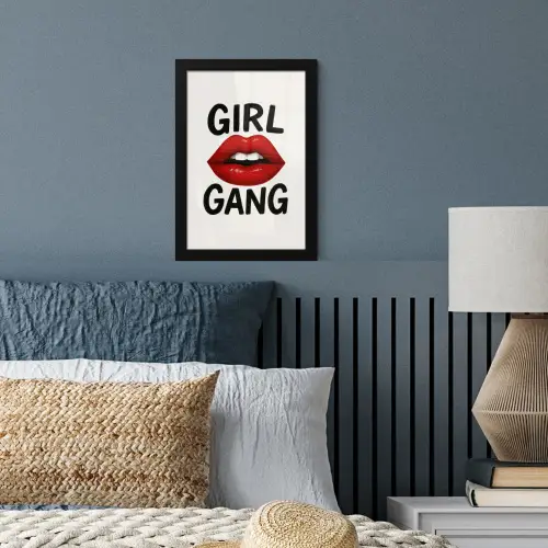 Lip - Girl - Rood - Letters fotolijst zwart zonder passe partout klein -sfeer3