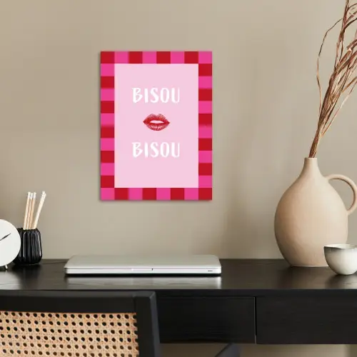 Kiss - Roze - Frans - Valentijn poster papier klein -sfeer1