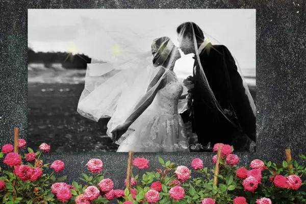 Tuinposter bruidspaar in zwart-wit