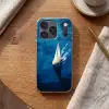 Zeilboot - Water - Abstract - Schaduw Telefoonhoesje iPhone 17 Pro klein -sfeer1