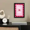 Kiss - Roze - Frans - Valentijn fotolijst zwart zonder passe partout klein -sfeer1