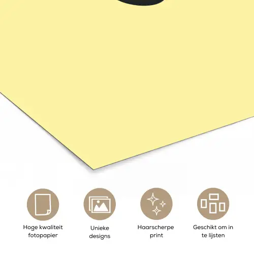 Kuiken - Vrolijk - Geel - Minimalistisch poster papier klein -closeup_NL