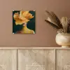 Vrouw - Hoed - Geel plexiglas 5mm klein -sfeer5