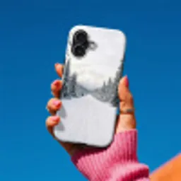 Weg - Sneeuw - Naaldbos - Winter - Avontuurlijk Toughcase MagSafe Apple iPhone 17 klein -Sfeer1V