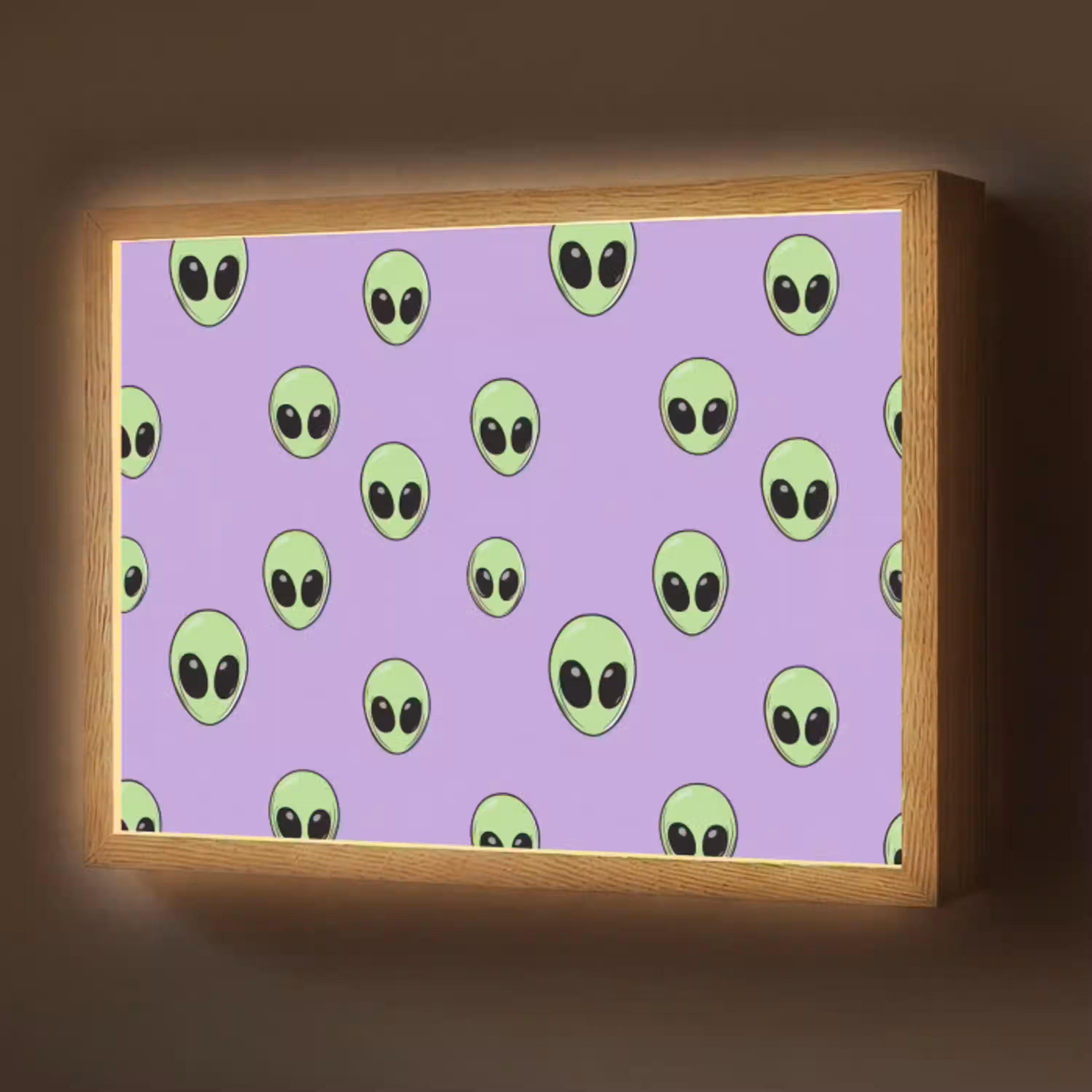 Alien - Retro - Lila Light Box met batterij (Wandlamp) middel 907 -z3d_website