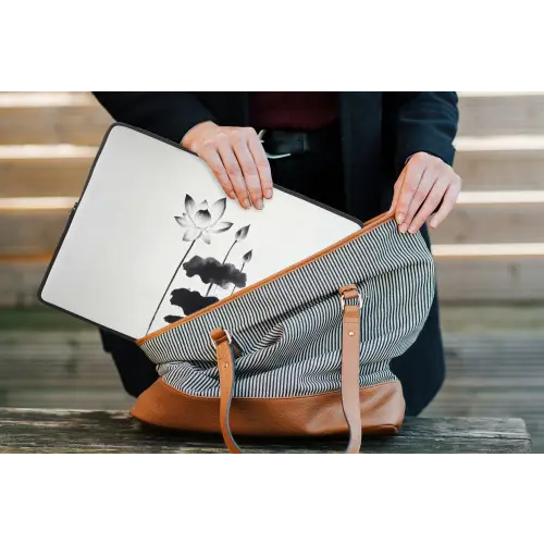 Bladeren - Zwart - Lotusbloem - Minimalitisch laptophoes neopreen klein -tas