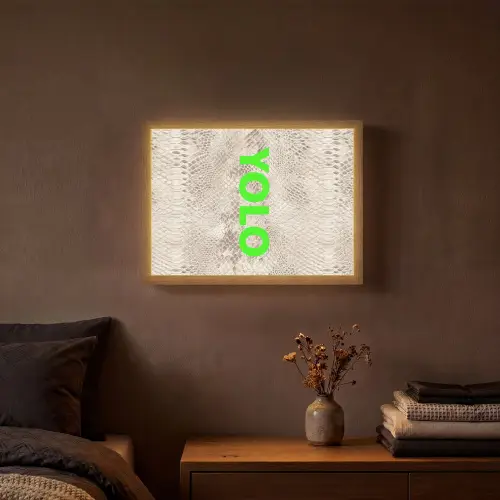 YOLO - Groen - Neon - Slangenprnt Light Box met batterij (Wandlamp) middel -sfeer4