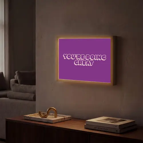 You're doing great - Paars - Bubble letters Light Box met batterij (Wandlamp) middel -sfeer1