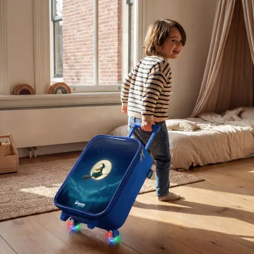 Nachtelijke Vlucht over het Woud Kinderkoffer - Blauw klein -sfeer1