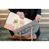 Palmbomen - Heuvels - Minimalistisch - Zachtroze laptophoes neopreen klein -tas