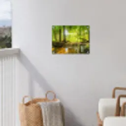 Zonnestralen in een groen bos tuinposter los doek klein -sfeer8