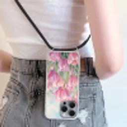 Tulpen - Veld - Lente - Roze Hoesje iPhone 16 Pro Max met koord klein -sfeer5
