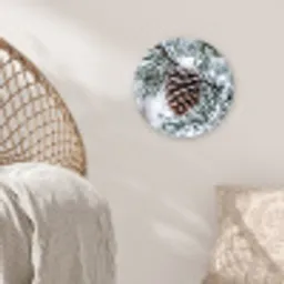 Dennenappel - Tak - Sneeuw - Winter - Sfeervol Wandcirkel kunststof plaat 5mm dik klein -sfeer5