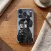 Hond - Krullen - Zonnebril - Wijn Telefoonhoesje iPhone 17 Pro klein -sfeer1