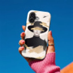 Vrouw - Portret - Modern - Goud - Kunst Toughcase MagSafe Apple iPhone 17 klein -Sfeer1V