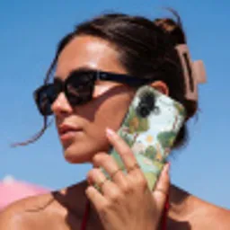 Jungle - Oase - Dieren - Kleurrijk Toughcase MagSafe Apple iPhone 17 klein -Sfeer2V