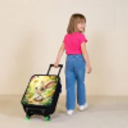 Konijn - Zonlicht - Sprookjesachtig - Vlinder Kinderkoffer - Zwart klein -sfeer1