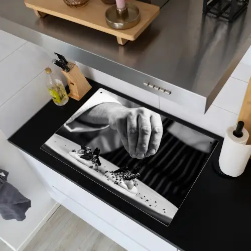 Chef - Garnering - Gerecht Inductie beschemer met haakjes klein -sfeer1