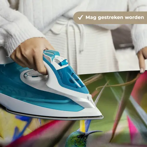 Kleurrijke vogel tussen allemaal kleurrijke platen Wandkleed katoen klein -sfeer9