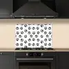 Paw - Pattern -Black keuken achterwand spatscherm klein 900 -sfeer1
