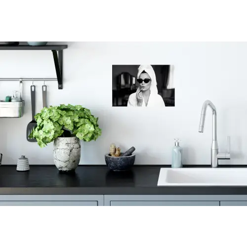 Zonnebril - Vrouw - Zwart - Wit Muursticker klein -keuken