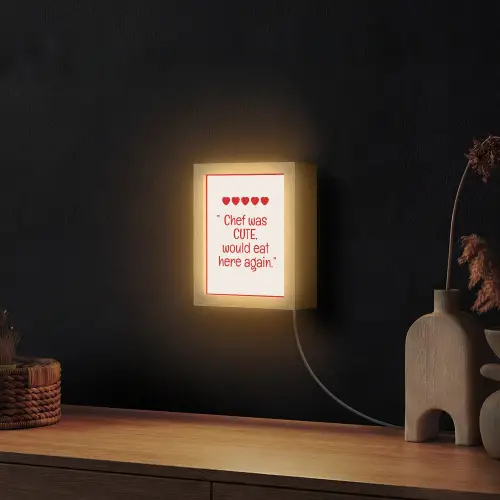 Tekst - Rood - Hartjes Light Box met kabel (Wandlamp) klein -sfeer1