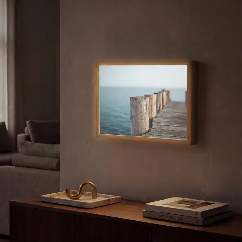 Houten steiger - Helderblauwe lucht Light Box met batterij (Wandlamp) middel -sfeer1