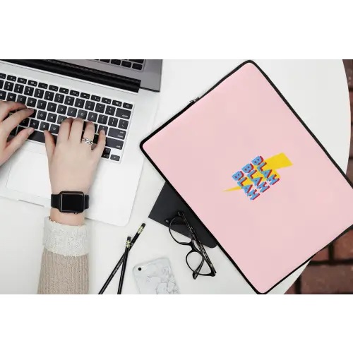 Blah - Bliksem - Roze laptophoes neopreen klein -bureau