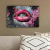 Lippen - Felroze - Graffiti - Verfstrepen canvas 2cm klein -sfeer3