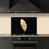 Black en gold - Bladeren - Zwart - Planten - Luxe keuken achterwand spatscherm klein -sfeer1