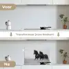 Paarden - Gras - Zwart - Wit keuken achterwand spatscherm klein -voor_na_NL