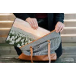 Tulpen - Landschap - Wit laptophoes neopreen klein -tas
