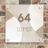 Abstract beige - Modern Naambord Vierkant klein -sfeer2