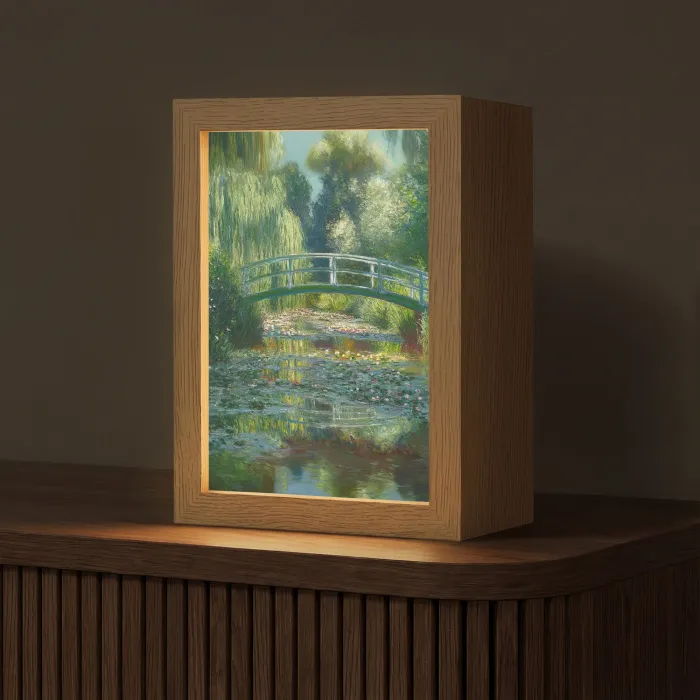 Brug - Hout - Vijver - Waterlelies Light Box met kabel (Tafellamp) klein -z3d_website
