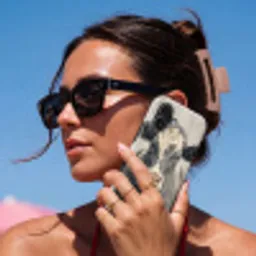 Koe - Portret - Dieren - Modern Toughcase MagSafe Apple iPhone 17 klein -Sfeer2V