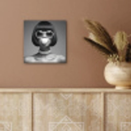 Vrouw - Zwart Wit - Ketting - Zonnebril aluminium wit klein -sfeer4
