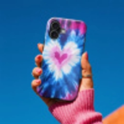 Hartvormig - Tie dye - Paars Toughcase MagSafe Apple iPhone 17 klein -Sfeer1V