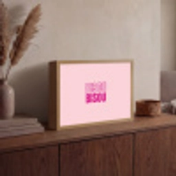 Bisou - Roze - Minimalistisch Light Box met batterij (Wandlamp) middel -sfeer2