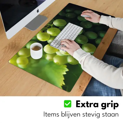 Druiven - Tros - Groen Muismat XXL klein -sfeer3