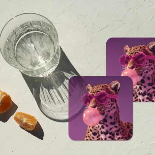 Panter - Zonnebril - Kauwgombel - Roze onderzetter kurk middel -sfeer4