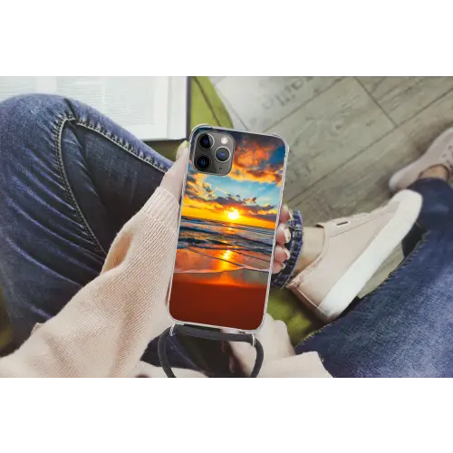 Zee - Zonsondergang - Strand - Wolken - Oranje Hoesje iPhone 12 Pro met koord klein -hand