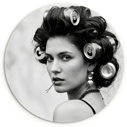 Edgy - Vrouw - Zwart - Wit Wandcirkel kunststof plaat 5mm dik klein -3d