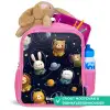 Dieren - Astronaut - Planeten - Sterren Kinderrugzak - Roze middel -inhoud_NL